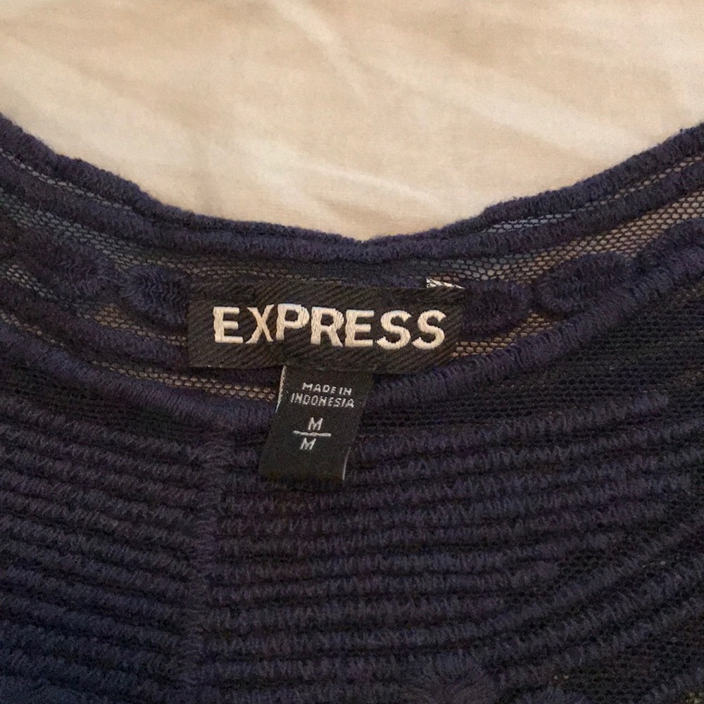 Express Top - Picture 2 of 3